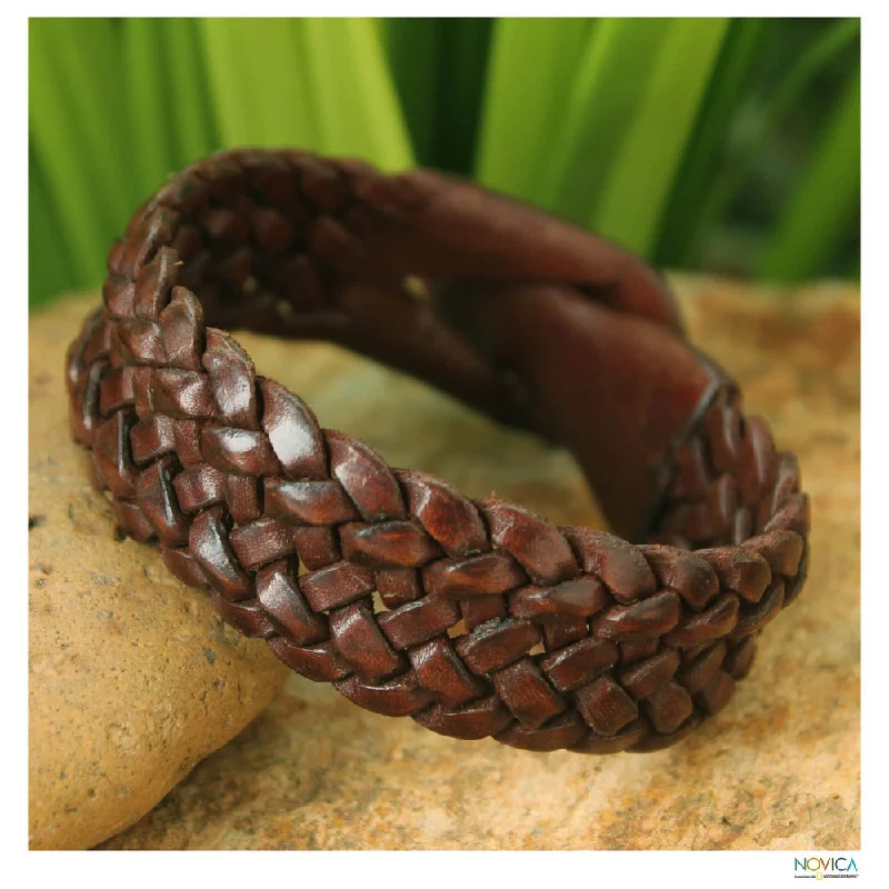 interlocked link bracelet-Handmade Leather Men's 'Bangkok Weave' Bracelet (Thailand)