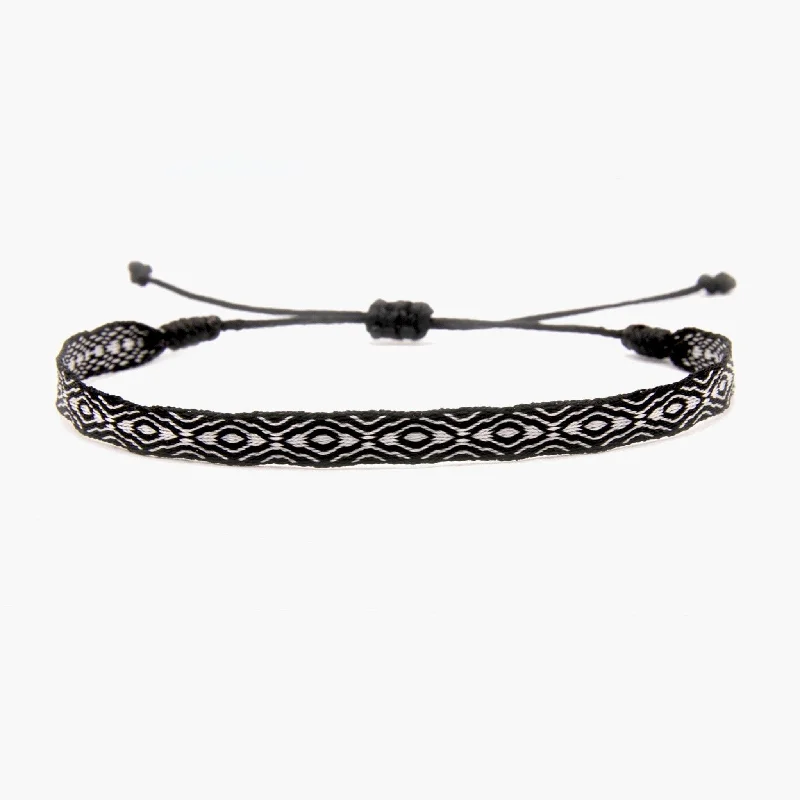 twist chain bracelet-Handmade Purnama Bracelet 21 (Black/White)