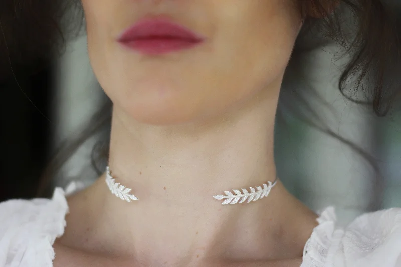 slender layered necklace-Long Twigs Choker