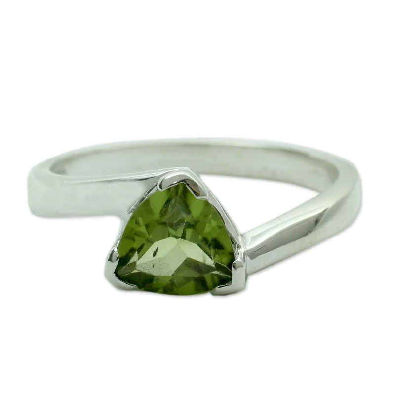 distressed gold ring-Novica Handmade Scintillating Jaipur Peridot Solitaire Ring